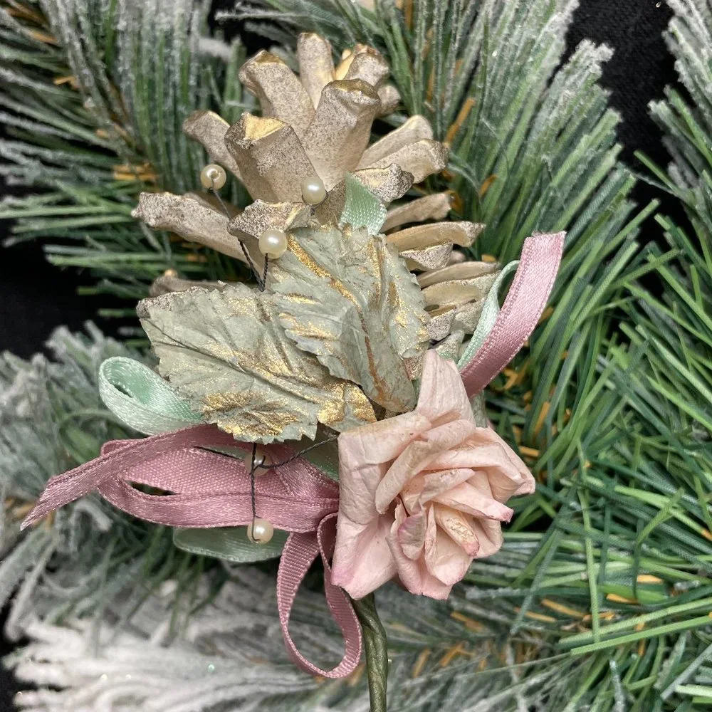 EUC S/6 Gold & White Pine Cones w/Pink Silk Roses, Pink/Green Ribbon, 7 1/2